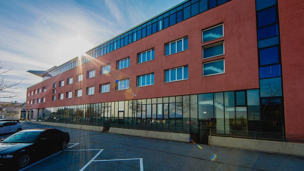 Hotel Bokan Exclusiv Грац Екстер'єр фото